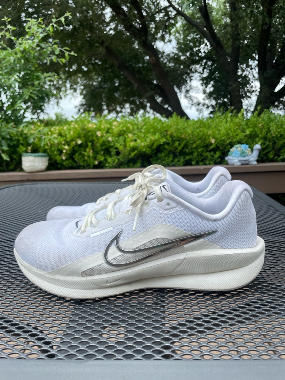 Nike Women’s White Running Sneakers with Silver Swoosh size 9.5